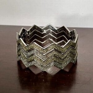 Beautiful 4‎ Piece Silver Sparkle Bangle Bracelet Stack NEW NWOT!
